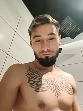 Negrila25 live sex cam