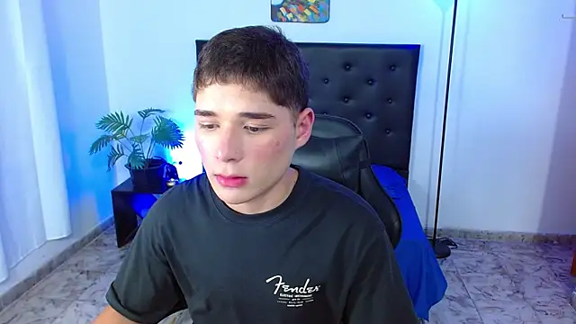Mattass18 live sex cam