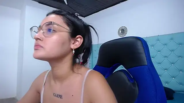 kathe-mills235 live sex cam