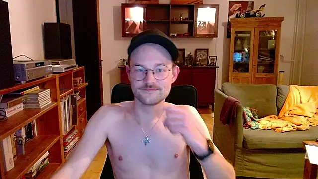 _whoisthatguy_'s cam snapshot