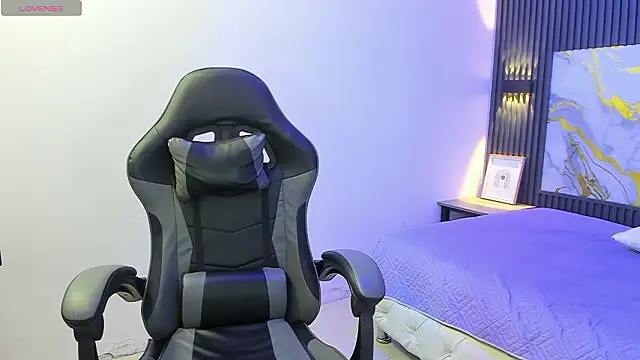 Dark_Desiree18 live sex cam