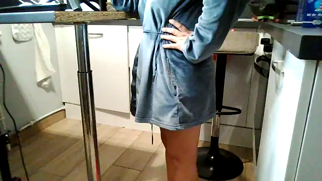 petite-Alondra live sex cam