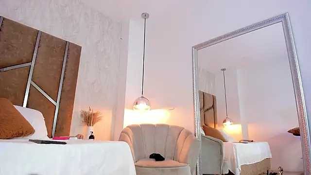 Martinaa_Jones_'s cam snapshot