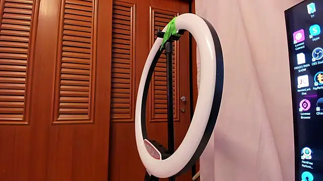 _Mia_Bloom's cam snapshot