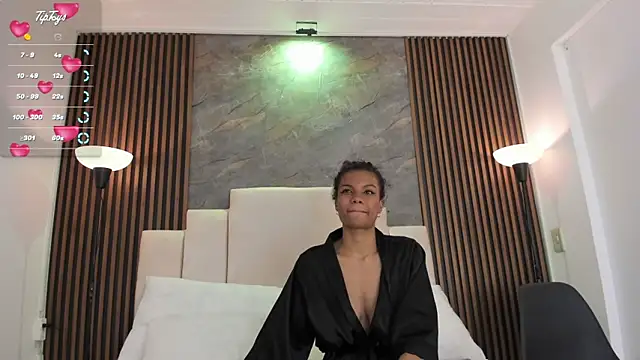 catiusca_reyes_03's cam snapshot