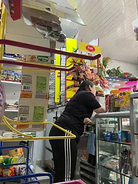 IAM_VALERI's cam snapshot