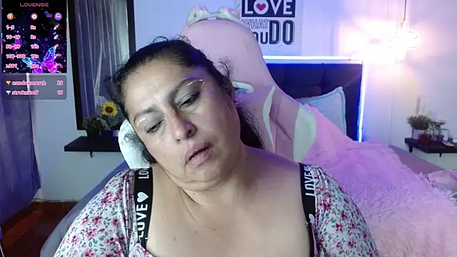 Keyla01_'s cam snapshot