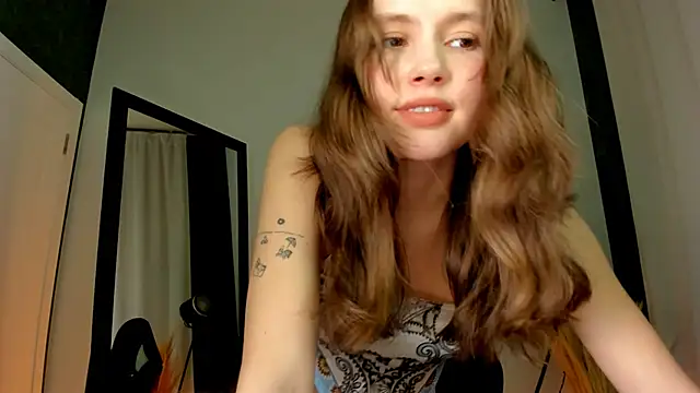 MaryannSoftt's cam snapshot