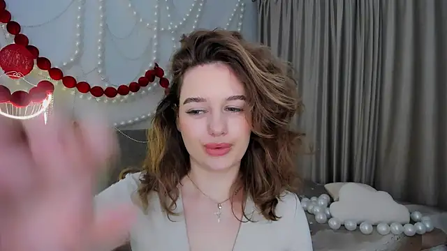 MiracleCurly live sex cam