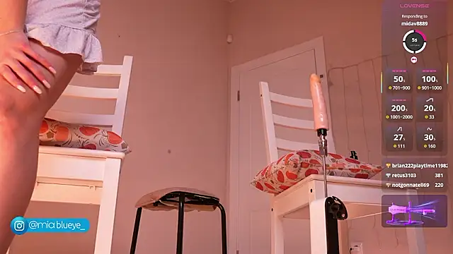 Miablueye live sex cam