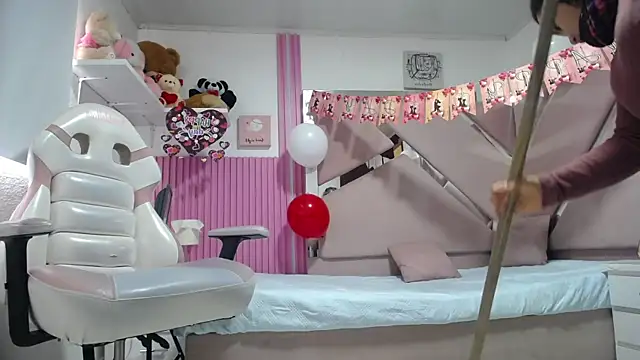 _Miaaleon live sex cam