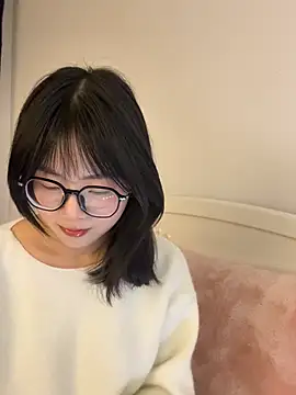 Ella-AAAAA live sex cam