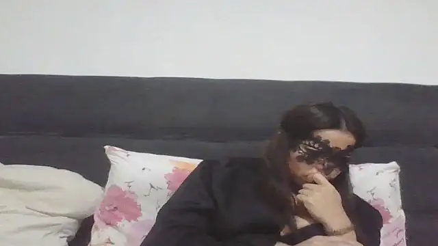 Dolcezzastella live sex cam