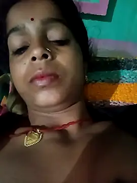 Alisha_beby143's cam snapshot