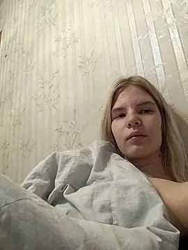 EsterSteele's cam snapshot