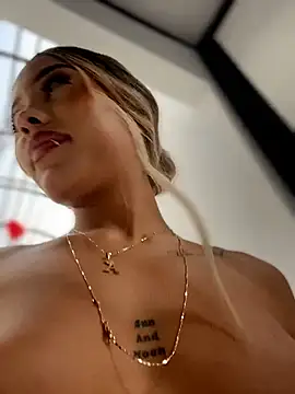 MystiqueXXX live sex cam