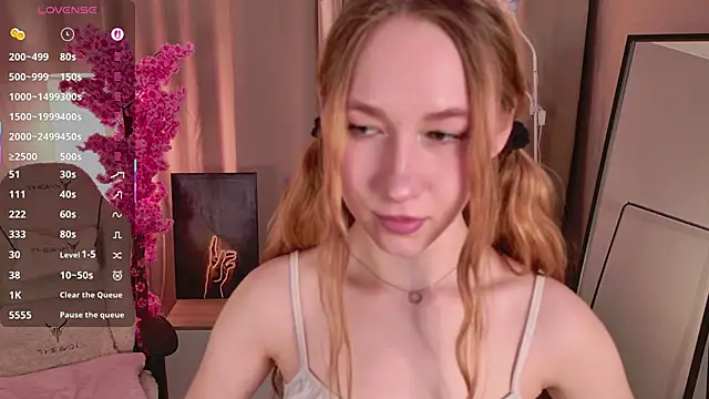 lil_monikaa live sex cam