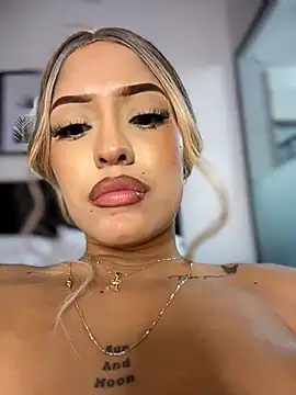 MystiqueXXX's cam snapshot