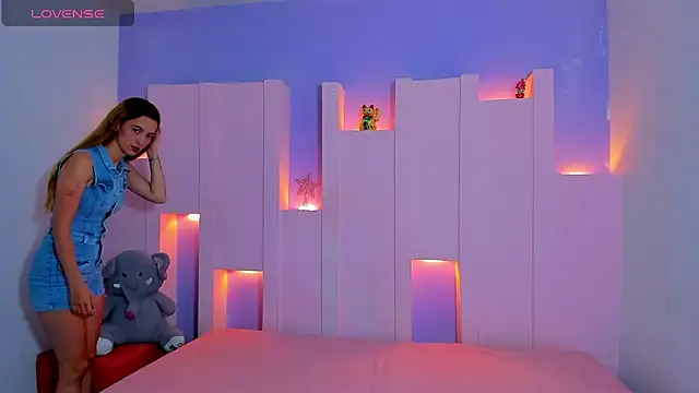 emilywilliis's cam snapshot