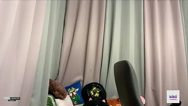 Saasybooo live sex cam