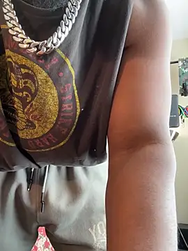 KeYBuMp323 live sex cam