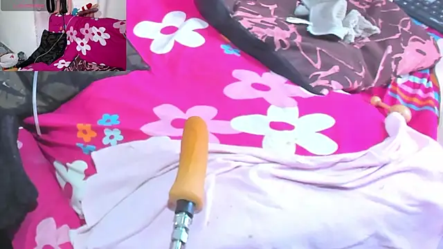 afroditacute15 live sex cam