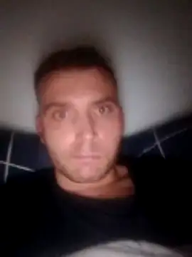 AirtightDegree215's cam snapshot