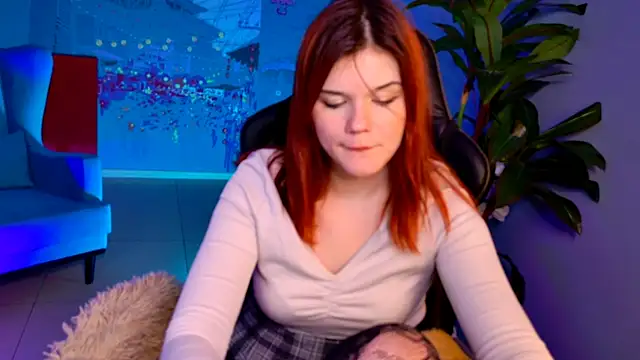 EllieFoxy's cam snapshot