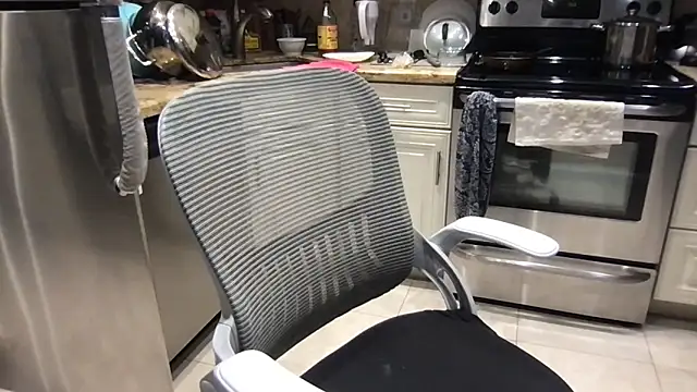 BigMuscleGuy28's cam snapshot