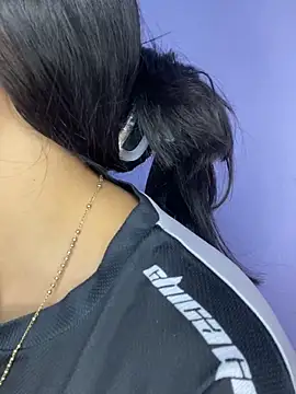 Marianahb-e's cam snapshot