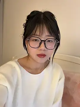 Ella-AAAAA live sex cam