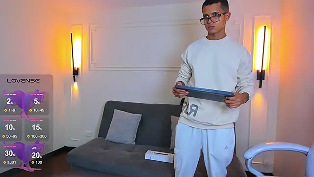 Paradise_boy_s live sex cam