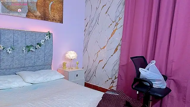 Zoe-yanin's cam snapshot