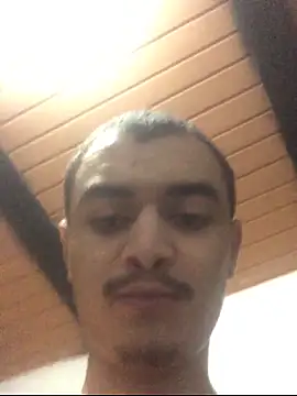 LUIGI_i's cam snapshot