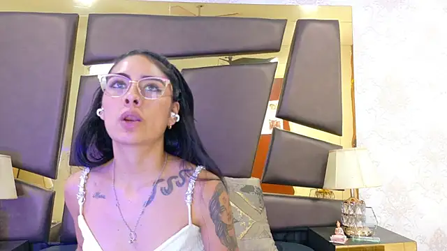 NicoleEsposito live sex cam