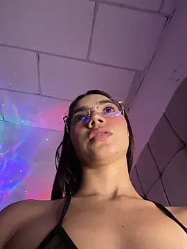 Eveliin_ruiz live sex cam