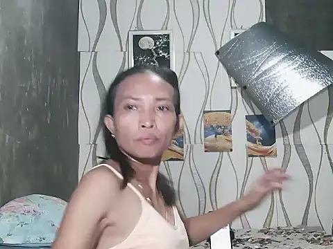 pinayhotii's cam snapshot