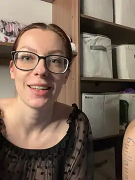 RussianGirls_'s cam snapshot