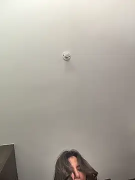 sukhakunis1 live sex cam