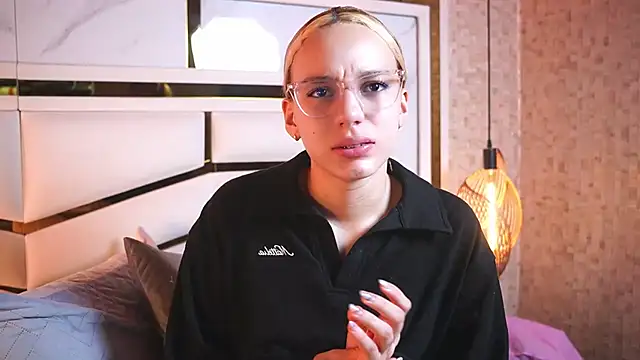 ambar_rosse25's cam snapshot