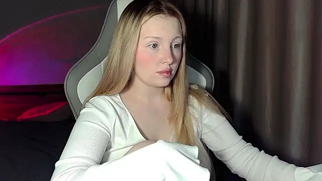 x_ivy_x's cam snapshot