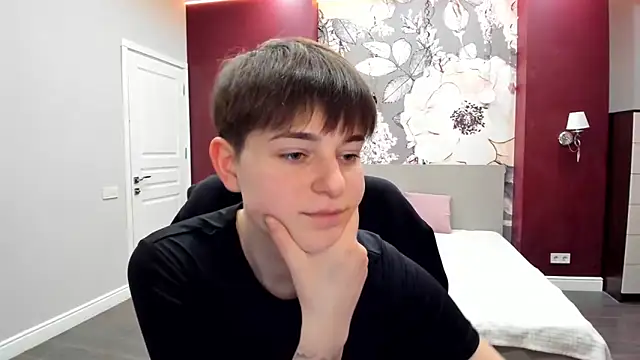 EmiliaYours live sex cam