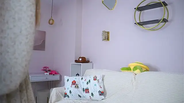 SunnivaCovil live sex cam