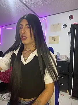 nebullax_mcqueen live sex cam