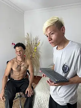 MaxyRyan live sex cam