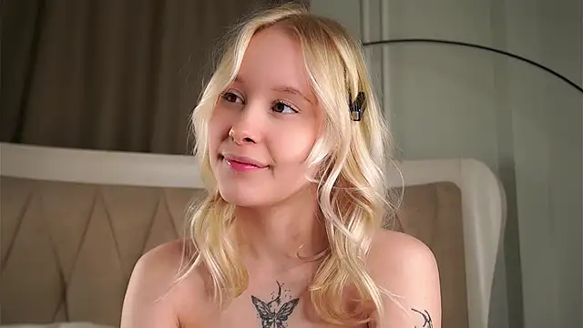 AunclreaVache's cam snapshot