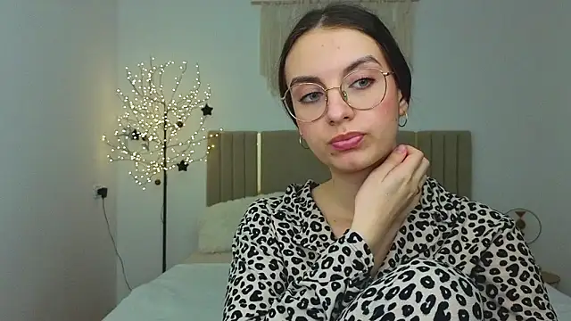 Real_cutie1's cam snapshot