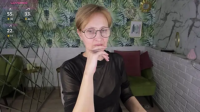 Paris_Cherry's cam snapshot