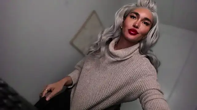 TheQueenNextDoor live sex cam