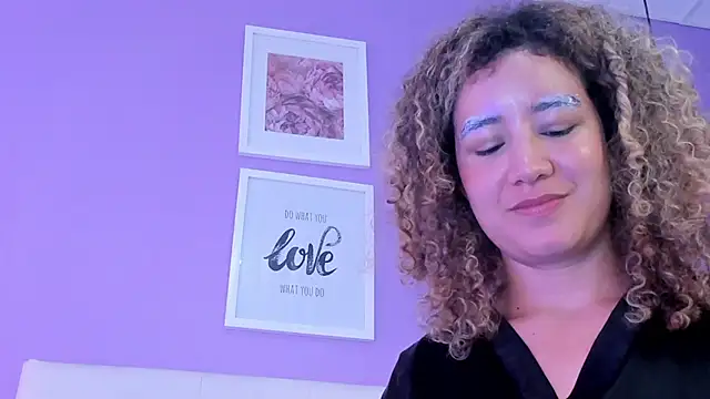 Charlotte11-11 live sex cam